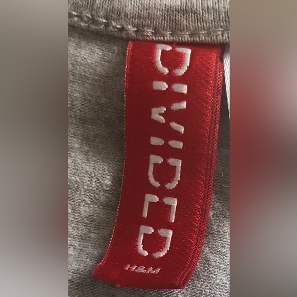 H&M Divided Scoop Neck Grey Cotton T-shirt Women’s Size Small - Picture 4 of 4